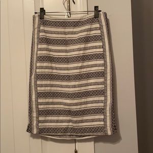 Black and white Loft pencil skirt size 4